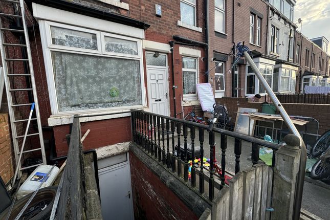 60, Copperfield Grove, Leeds photo 2