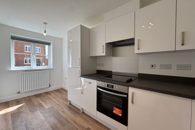 7, Kennick Way, Grantham photo 2