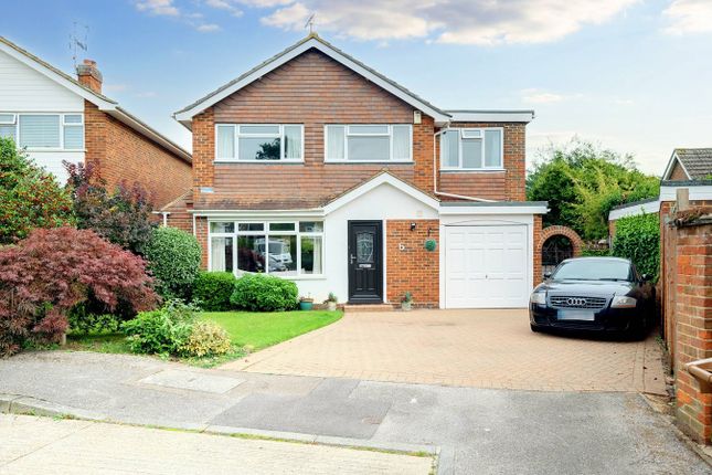 Thumbnail Detached house for sale in Buckleys, Great Baddow, Chelmsford