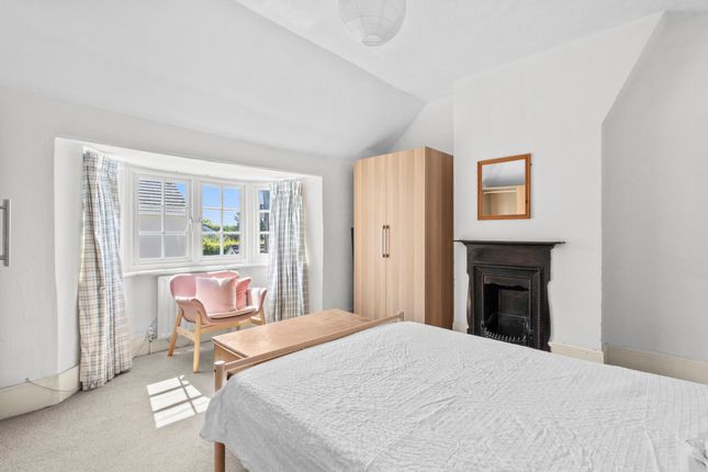 1 Southview Terrace, Bourne End photo 5