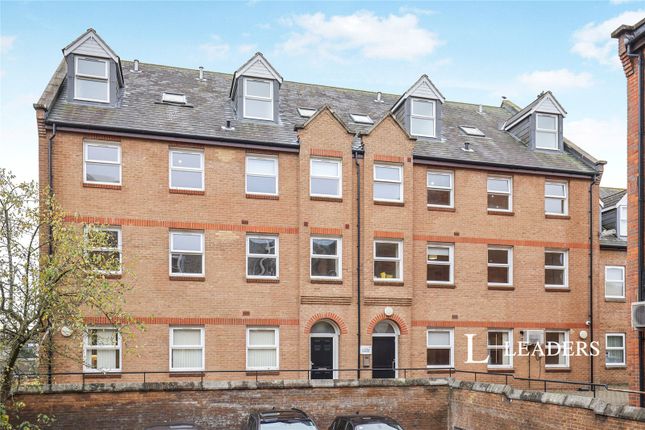Flat 2, 7-9, St. Peters Gardens, Northampton photo 2