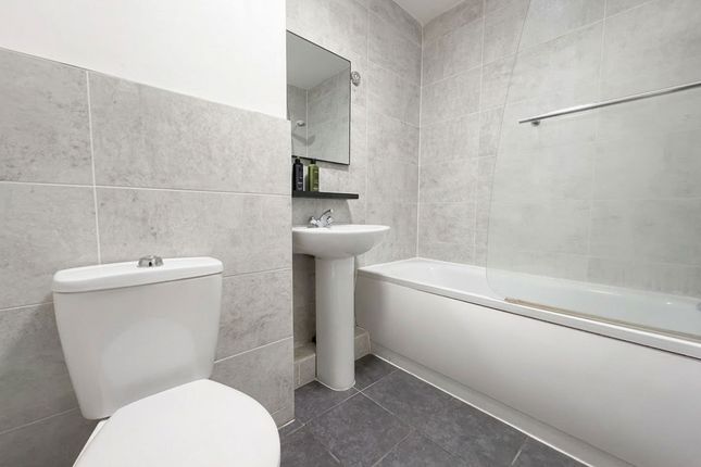 53 Colley House Whitehall Road, Uxbridge photo 3