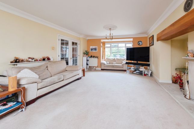 22, St. Mellion Drive, Great Denham, Bedford photo 4