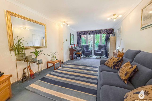 3 Greystoke Road, Caversham, Berkshire photo 4