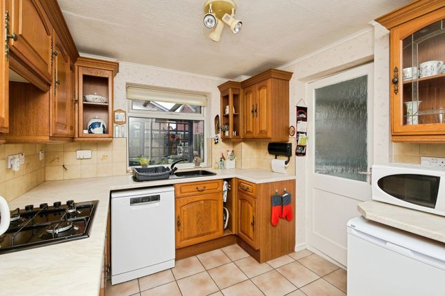 6, Mendip Close, Nottingham photo 2