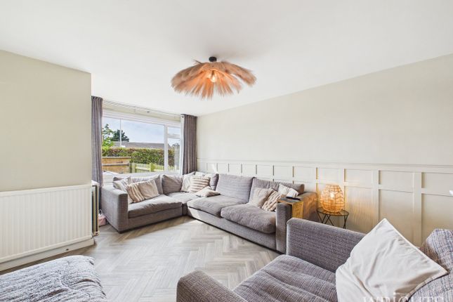 75, Broomhills, WELWYN GARDEN CITY photo 2