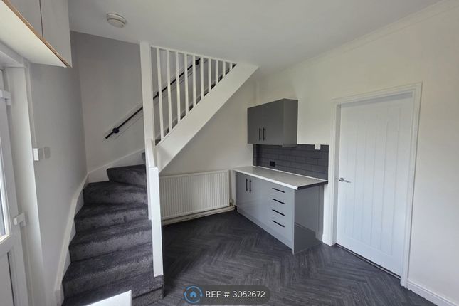Middlecliff Lane, Little Houghton, Barnsley photo 2
