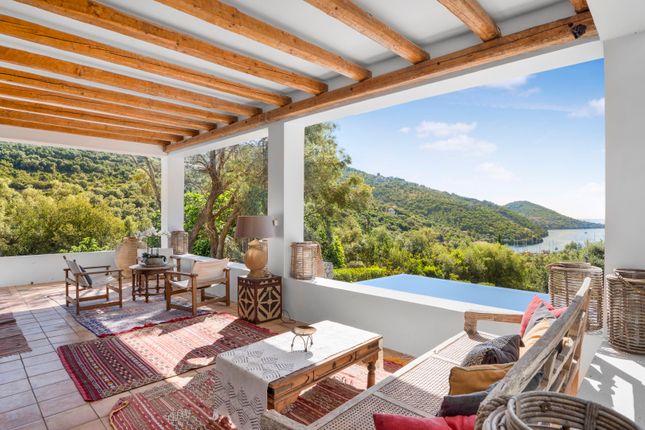 Villa for sale in Vlicho, Greece