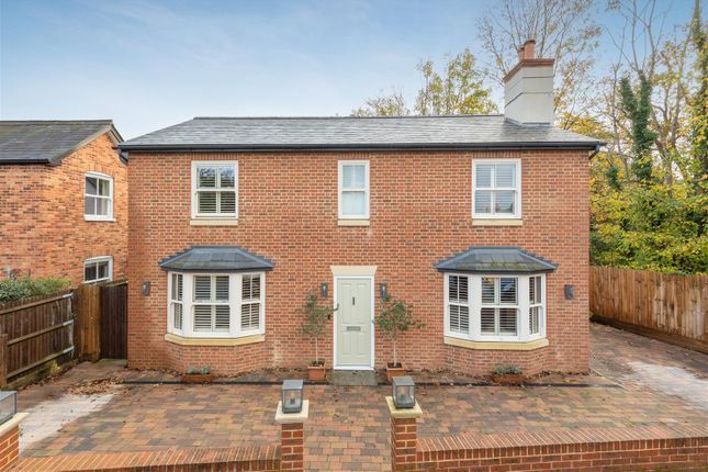 Thumbnail Detached house for sale in Upper Village Road, Ascot
