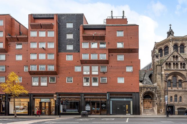 Thumbnail Flat for sale in Newport Court, London