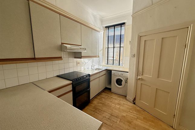 8, Main Road, Darlington photo 3