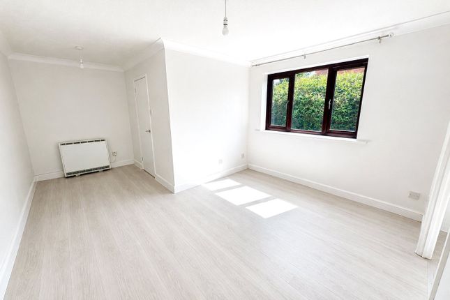 Flat 18, Rowallan Court,, Cumberland Place, London photo 2