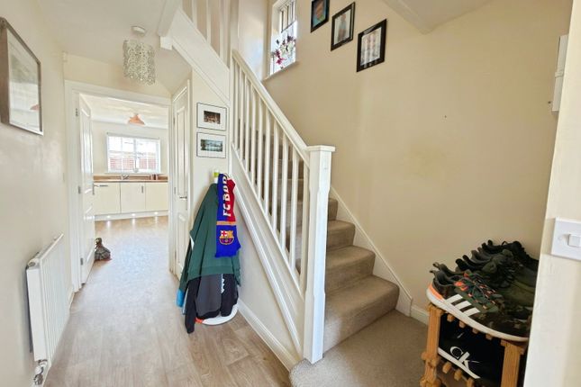 110, Cae Morfa, Neath photo 2