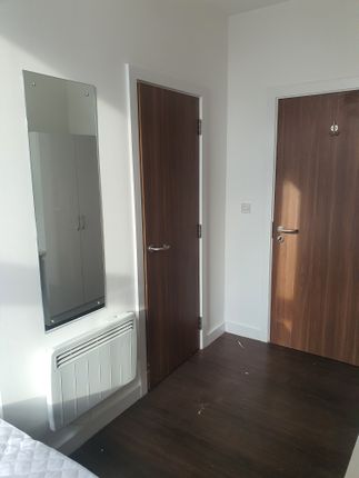 107 (CE) Caro Student Lettings, CP5, City Point, Liverpool photo 4