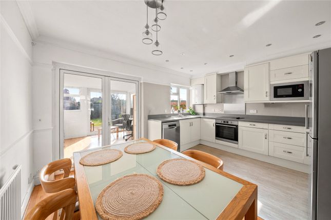 39, Crosier Way, Ruislip photo 4