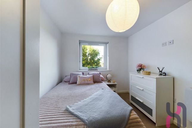 Apt 308, Spinner House, Salford photo 4