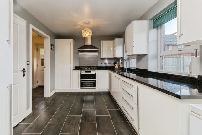 8, Sweet Water Court, Northwich photo 4