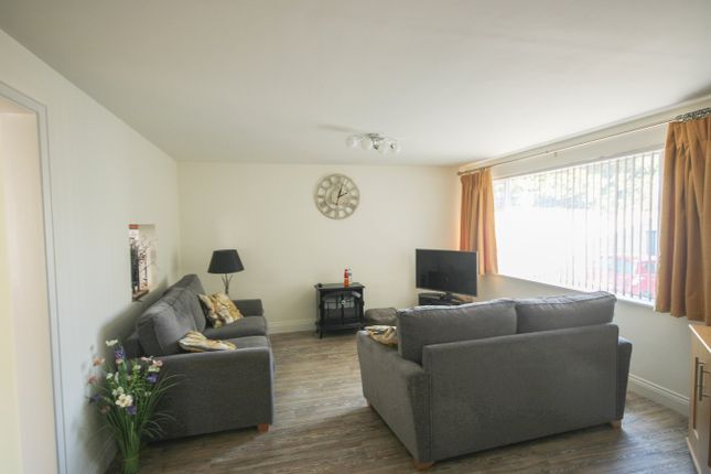 7 Richmond Court, La Rue de Haut, St Lawrence photo 4