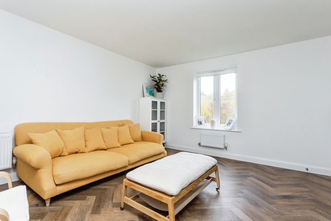 4, Romford Close, Bicester photo 4