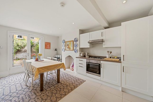 36, Bovingdon Road, London photo 2