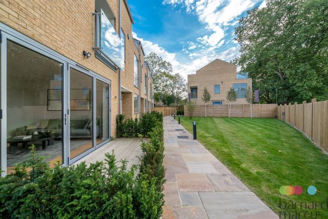Thumbnail End terrace house for sale in Oak Grove, Muswell Hill, London