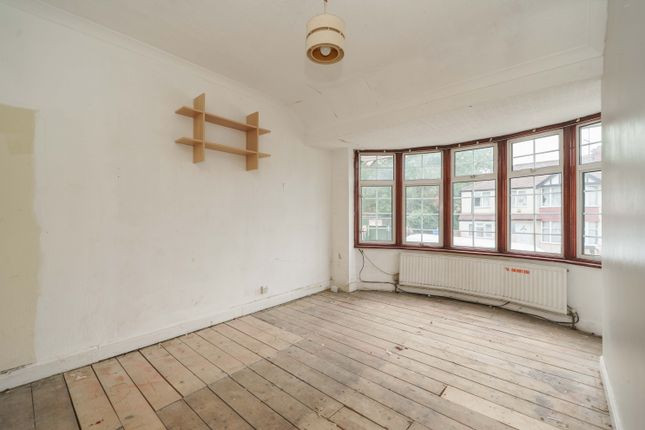 17, St. Annes Gardens, London photo 2