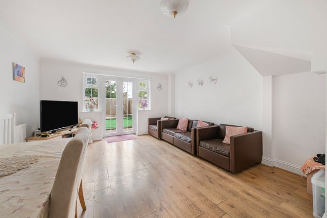 2, Church Paddock Court, Wallington photo 3