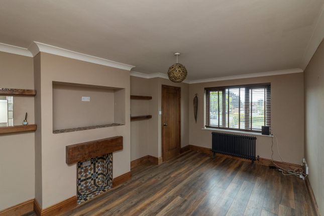 18, White Cross Court, Barnsley photo 2