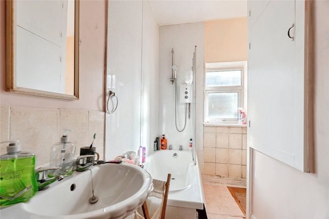 7, Claremont Terrace, Lancashire photo 4