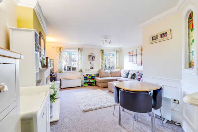 Flat for sale in Benfleet Road, Benfleet