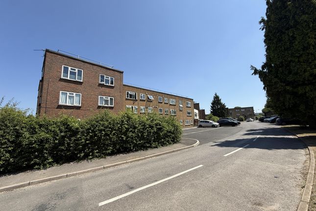 1-bed flat on 26, Newlands Court, Caterham, £70,000