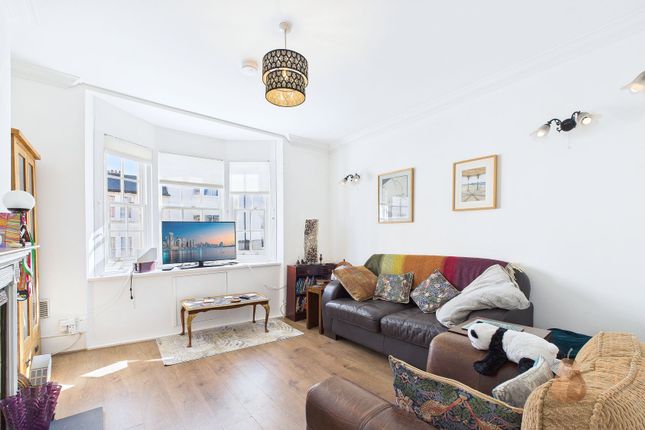 15b Western Street, Brighton photo 2