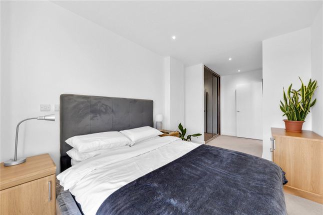 Flat 607, Sirus House, 11, Hemming Street, London photo 4