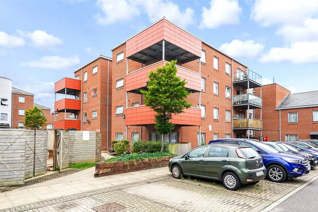Thumbnail Flat for sale in Topaz Court, Serpentine Close, Chadwell Heath