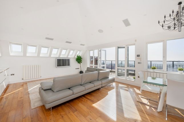 Flat Flat 57 Westfield, 15, Kidderpore Avenue, London photo 2
