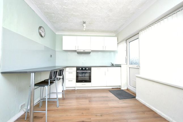 11, Harewood Avenue, Normanton photo 4