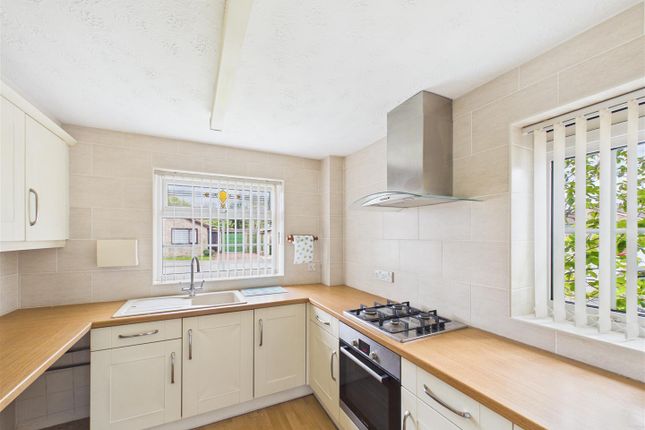 33, Bowden Avenue, Chesterfield photo 3