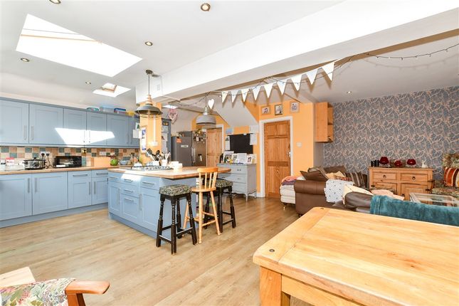 Plantation Lane Bearsted, Maidstone photo 4