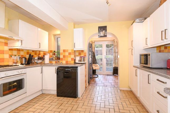 Terraced house to rent in Ascot, Berkshire