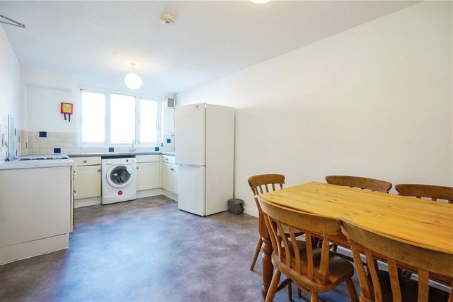 37, St. Rule Street, London photo 4