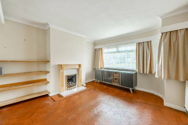 Thumbnail Bungalow to rent in Chestnut Drive, Harrow Weald, Harrow