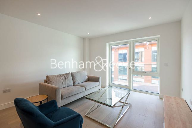 Flat to rent in Fulham Reach, Hammersmith