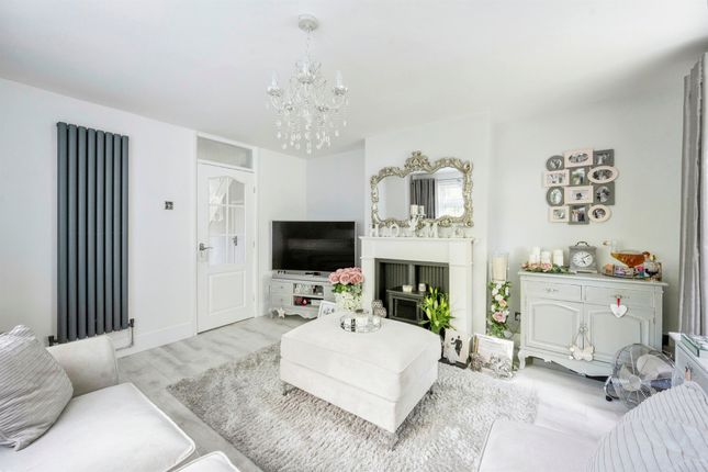7, Hawthorn Grove, Doncaster photo 2