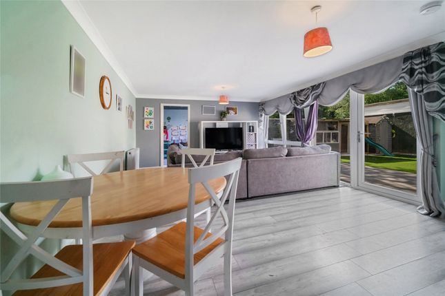 106, Hazel Road, Glasgow photo 2