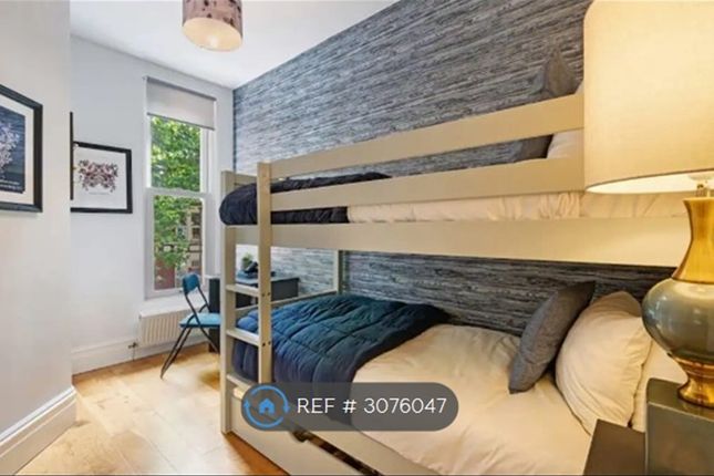 Flat   Elm Vale, Liverpool photo 5
