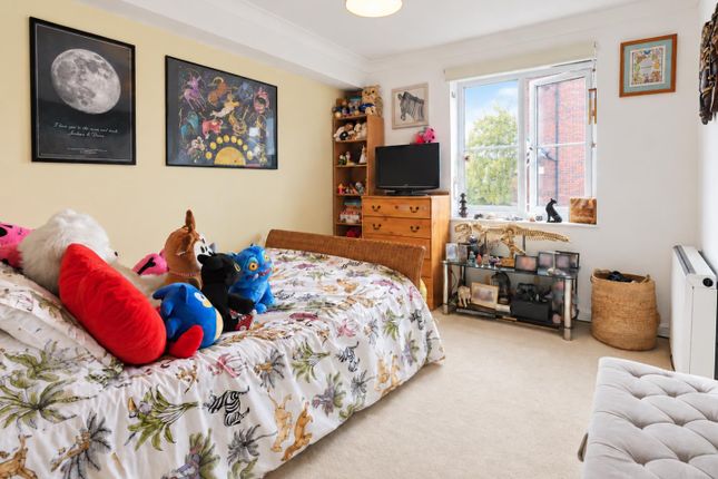 Flat 3, Belmont Court, Northampton photo 3