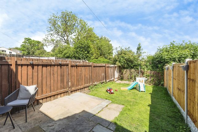 4, Hall Close, Pontefract photo 4