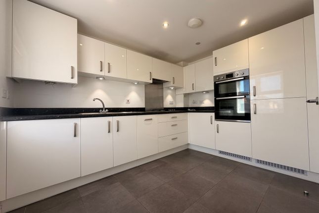 Blackthorn Road, Andover photo 2