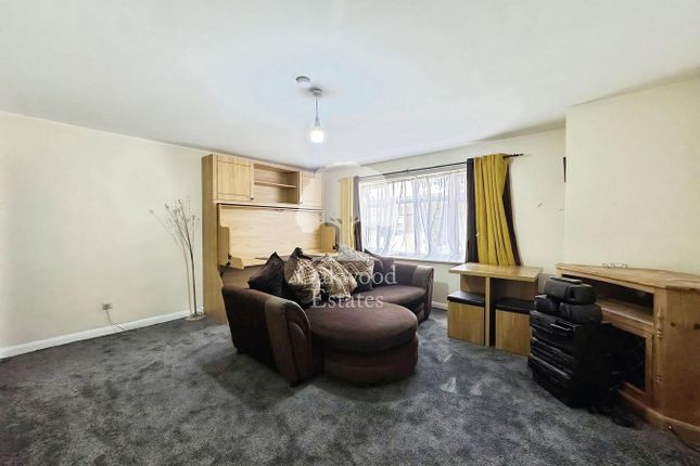 2 Milford Court, Wexham Road, Slough photo 4