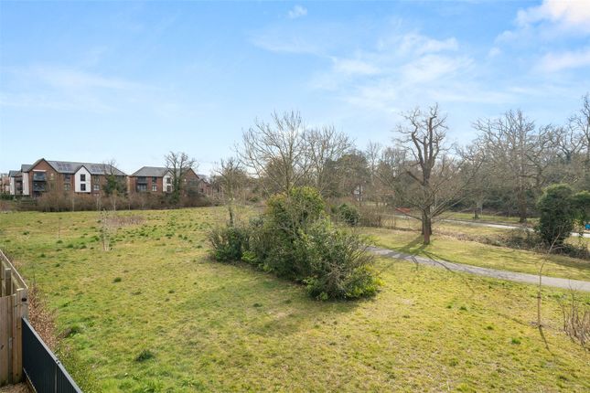 Princess Marina Drive, Arborfield Green, Reading, Berkshire RG2, 3 ...